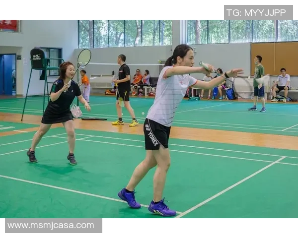 西安羽毛球队盯防策略分析与比赛表现的得失探讨